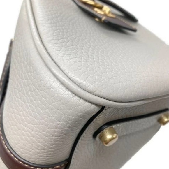 Ruby 25 - Picture 2 of 7